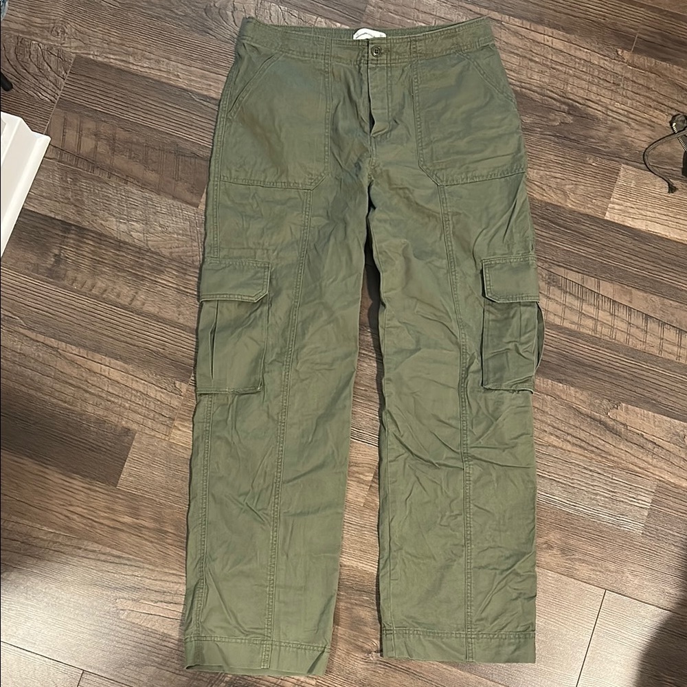 NWOT Abercrombie & Fitch Olive Cargo Pants Size 31/12 LONG